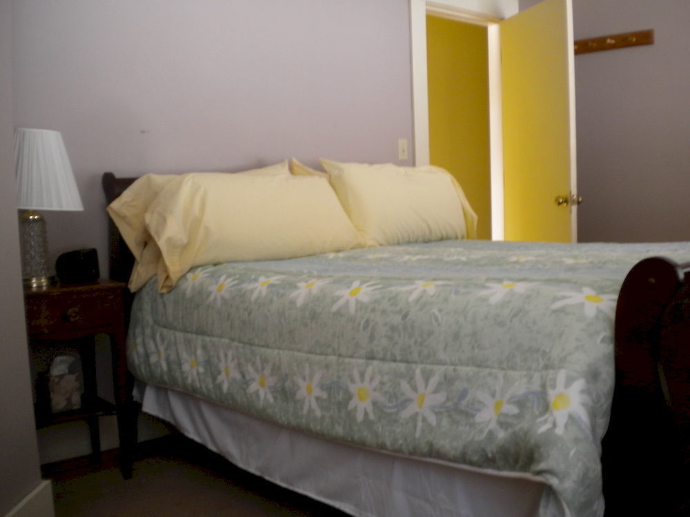 The Sterling Inn Caratunk Экстерьер фото